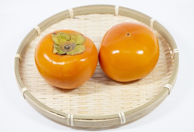 柿の栄養素と効能は 葉 皮にも豊富 食べ方のコツや食べ過ぎの注意点も紹介 ちそう