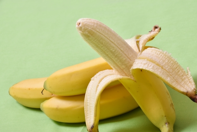 バナナの食べ過ぎは害あり 最悪死亡する 毎日 2本以上は問題ないかなど解説 ちそう