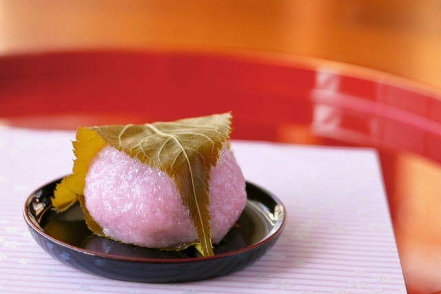 桜餅の種類は 道明寺 長命寺 の2つ 原料 葉っぱ 地域など違いを比較して紹介 ちそう