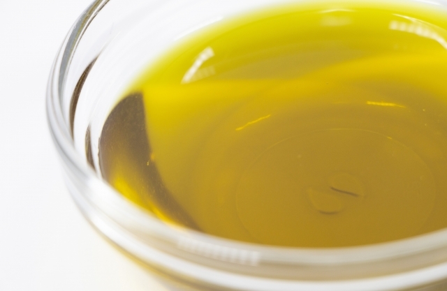 ごま油の代用品は ラー油 サラダ油は代わりになる 身近な調味料での作り方を紹介 ちそう