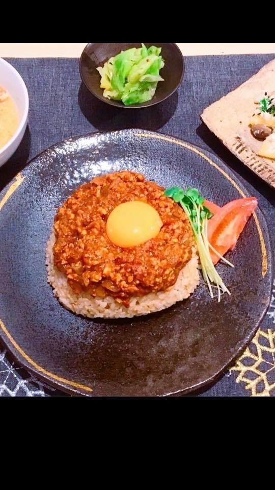 ドライカレーのカロリー 糖質は ダイエット向き カロリーオフする方法も紹介 ちそう
