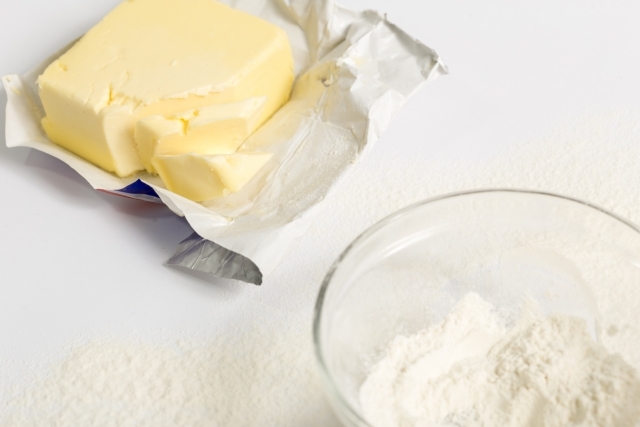 バターの大さじ 小さじ1杯は何グラム 代用品での測り方やカロリー 糖質量なども解説 ちそう