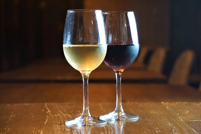 ワイン 太る 白 白ワインは太るの？白ワインのカロリーとウイスキーや焼酎、日本酒のカロリーを比較！ワインの健康的な飲み方を知ろう