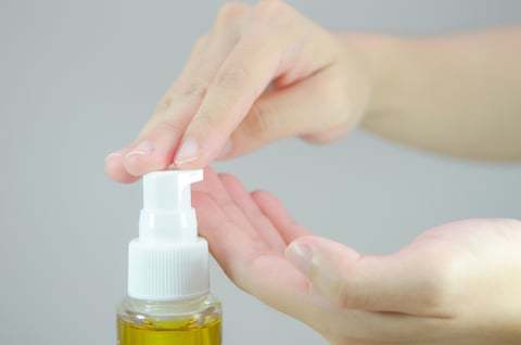 ガムの綺麗な取り方 落とし方は 服 靴 床などについた場合の剥がし方を紹介 ちそう