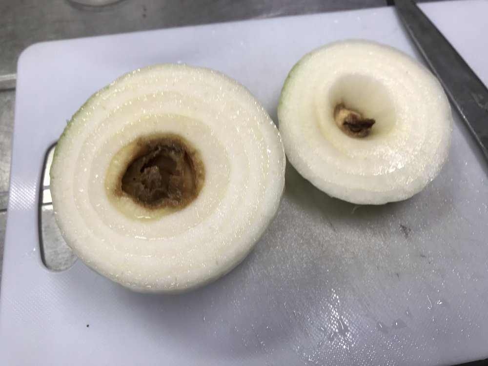 玉ねぎが腐るとどうなる 原因 見分け方や長持ちする保存方法のコツも紹介 ちそう