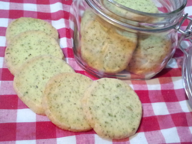 レモンバームはどんなハーブ 効果 効能は 使い方や活用レシピも紹介 ちそう