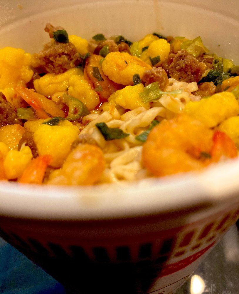 カップラーメンのアレンジレシピ10選 ちょい足しなど美味しい食べ方を紹介 ちそう