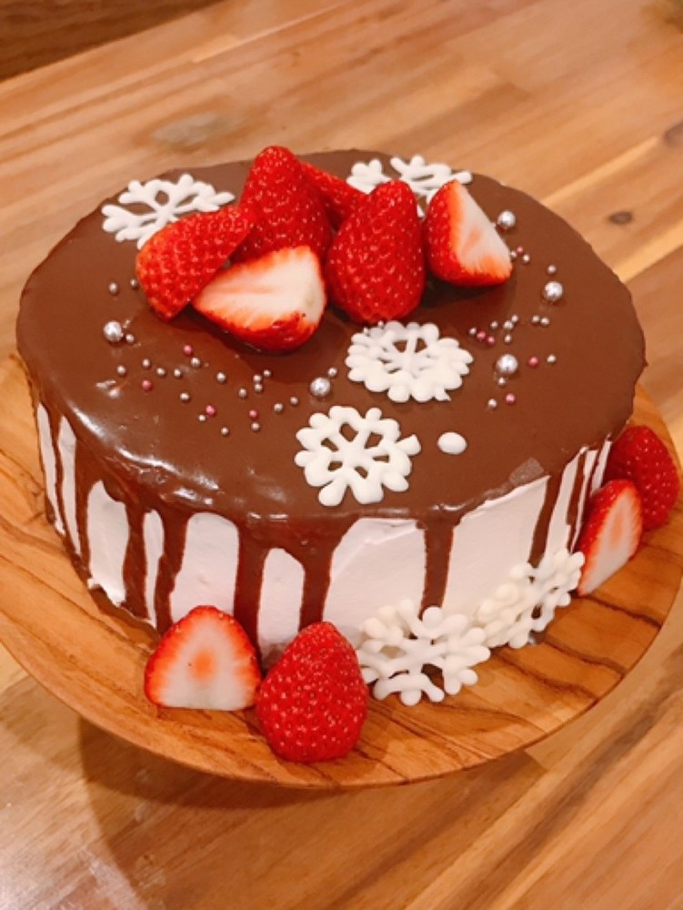 バースデーケーキのデコレーションアイデア15選 初心者でも簡単 凝ったデザインまで紹介 ちそう