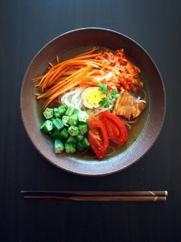 韓国・盛岡冷麺のカロリーや糖質は高い？太る？ダイエット向けの食べ方なども紹介！| ちそう