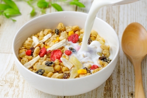 ストロベリーオートミールの朝食スムージーのレシピ