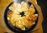 ホワイト餃子はまずい 味や食感の特徴や口コミは 食べられる店舗なども紹介 ちそう