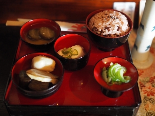 精進料理とは何か簡単に！使ってはいけない食材は？献立・レシピも紹介！ ちそう