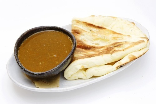 インドのパン「チャパティ」と「ナン」の違いは?材料・作り方など比較して紹介!| ちそう