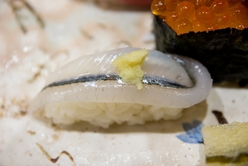 さよりは寿司が美味しい?味や値段は?握りの作り方も紹介!| ちそう